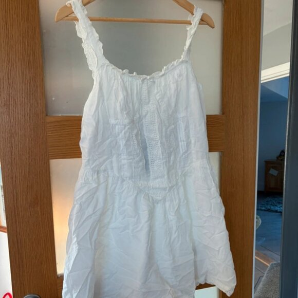 White summer dress - Picture 1 of 4